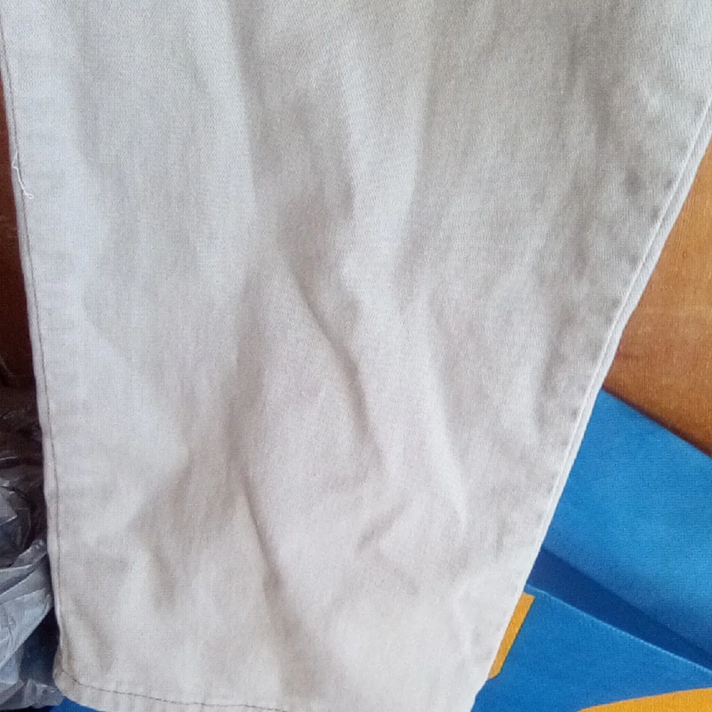 Lee Women's Straight Leg Jeans in Beige - Picture 9 of 16